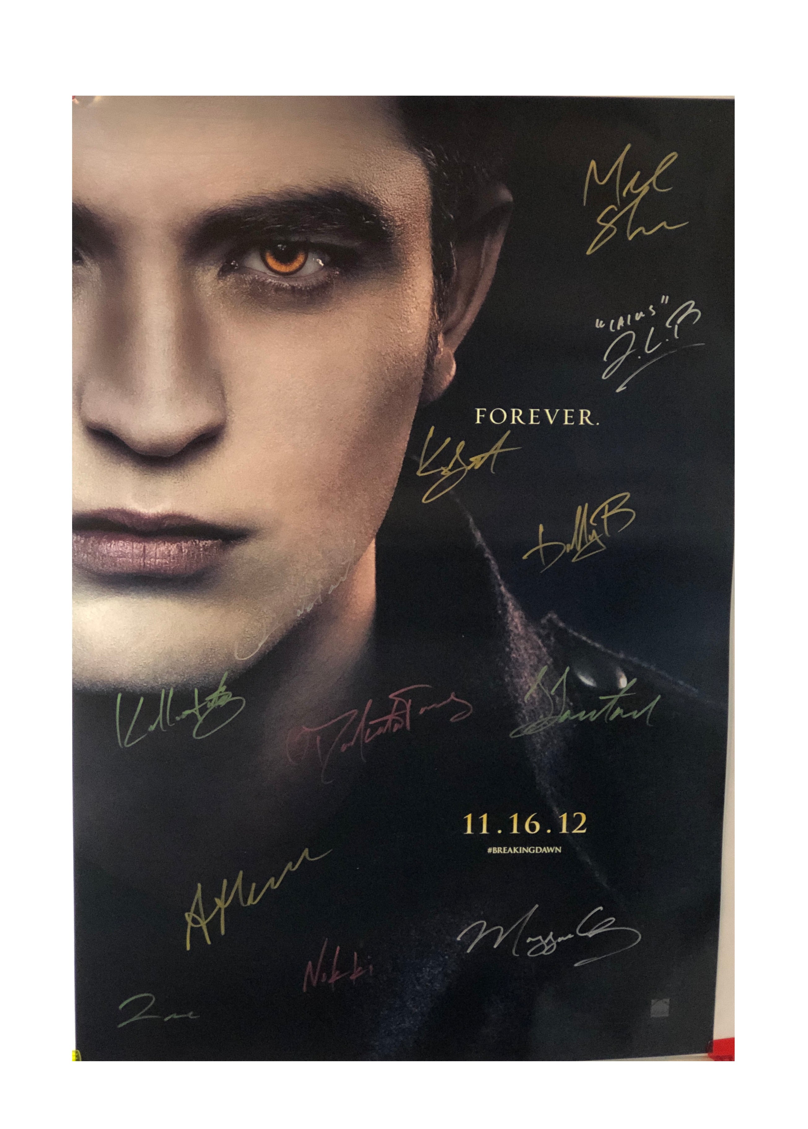 The Twilight Saga: 11.16.12 Forever Cast Autographed Theatrical Charac –  Score Authentics